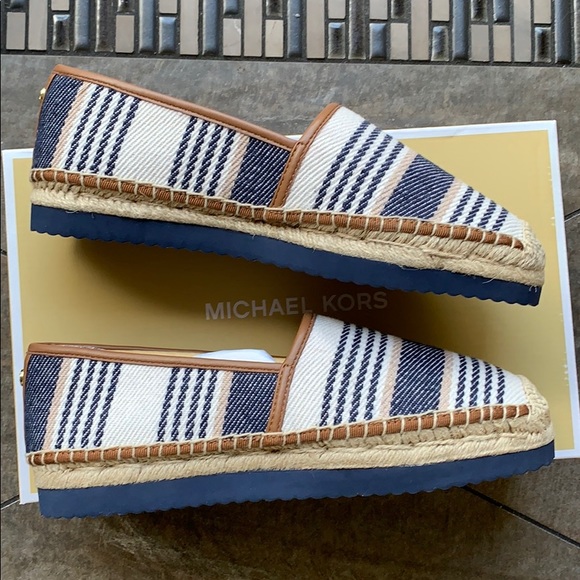 MICHAEL KORS MATHILDE ESPADRILLE CANVAS NAVY MULTI - Picture 15 of 16